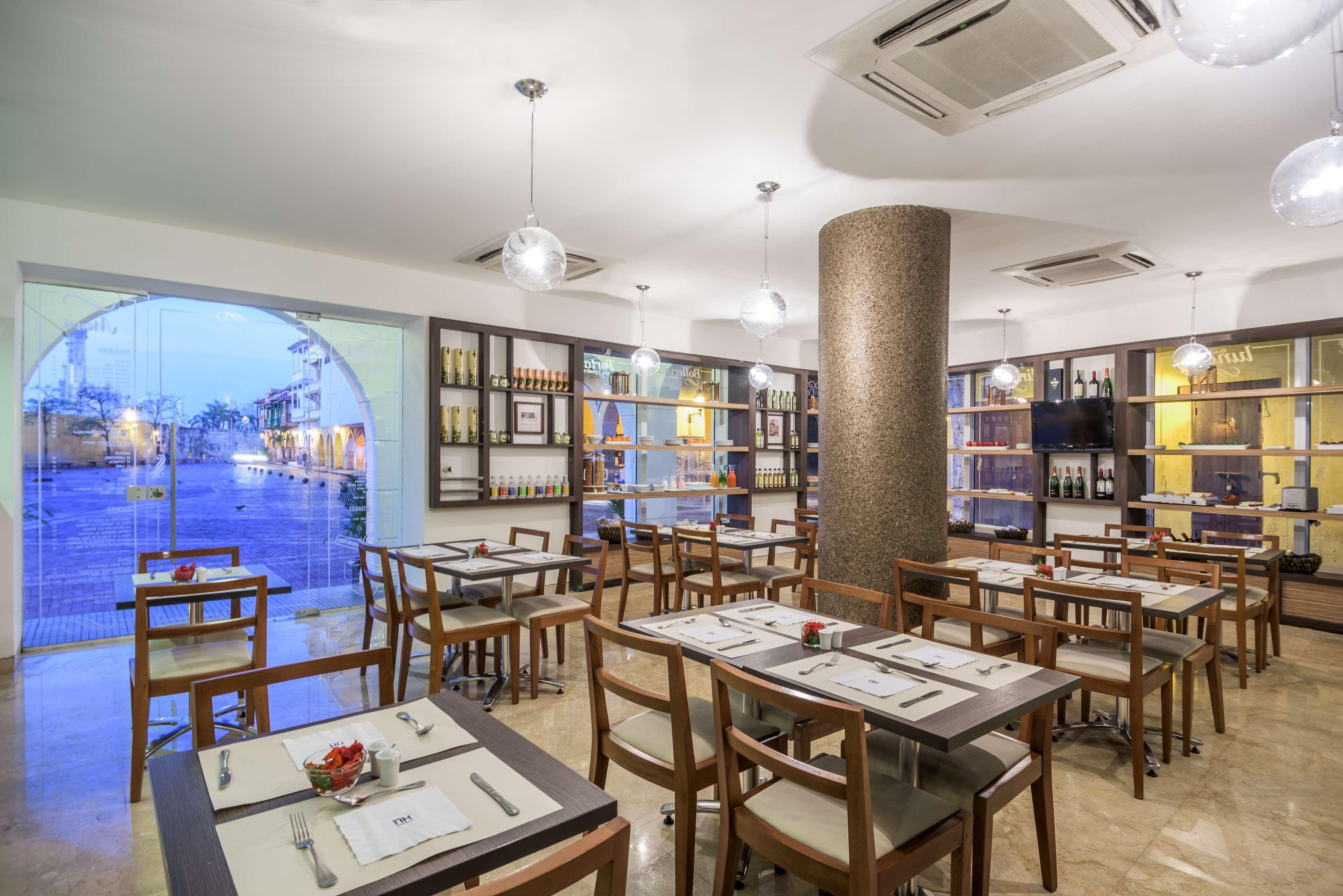 Nh Royal Urban Cartagena Hotel Exterior photo