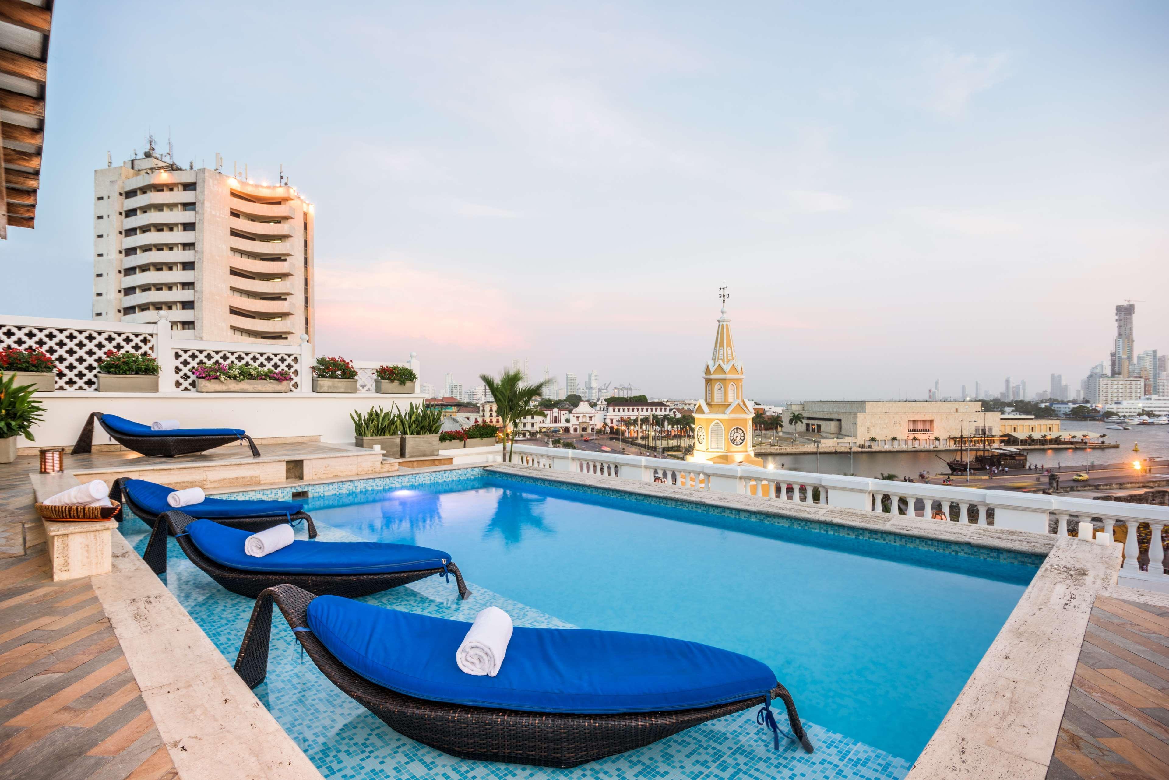 Nh Royal Urban Cartagena Hotel Exterior photo
