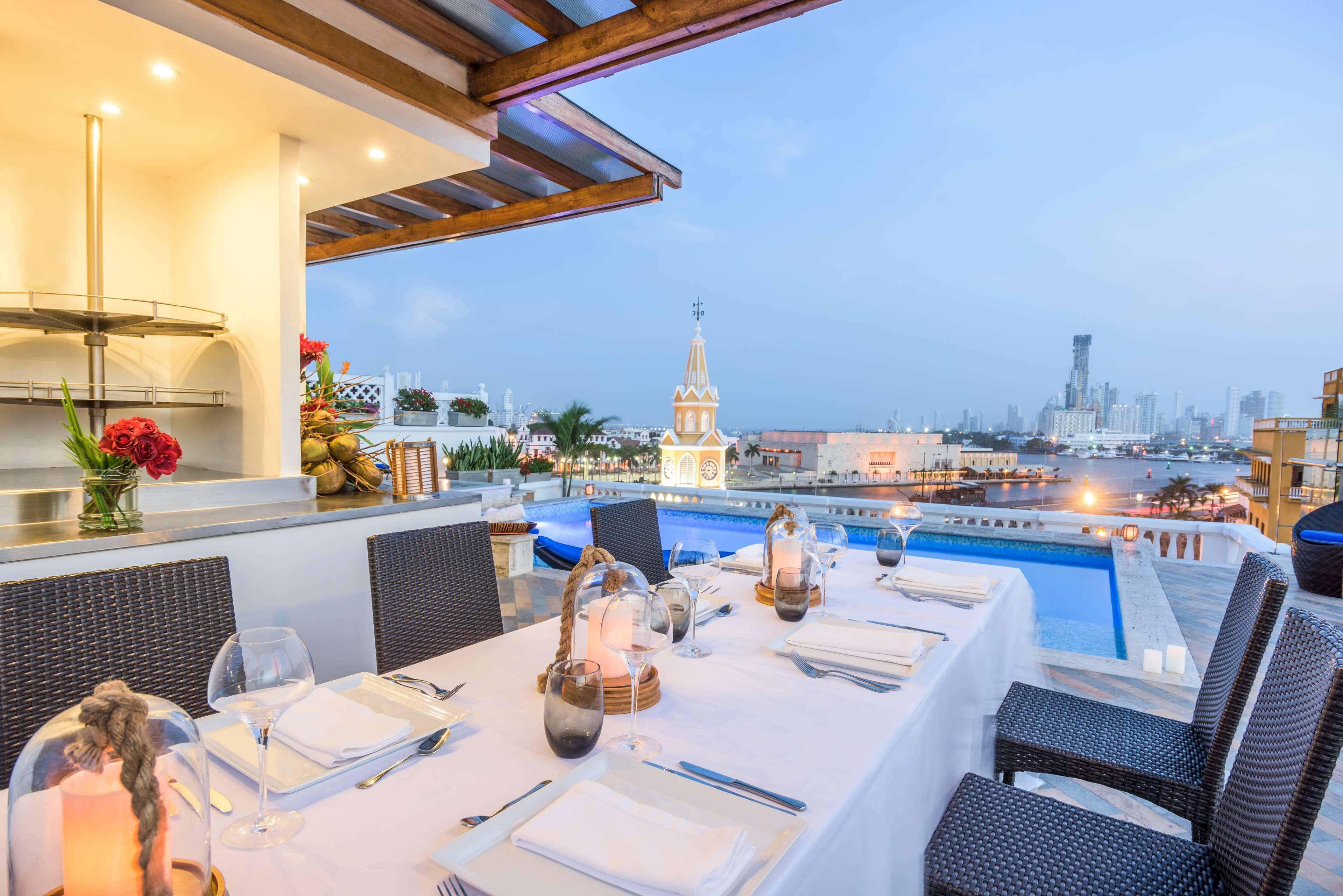 Nh Royal Urban Cartagena Hotel Exterior photo