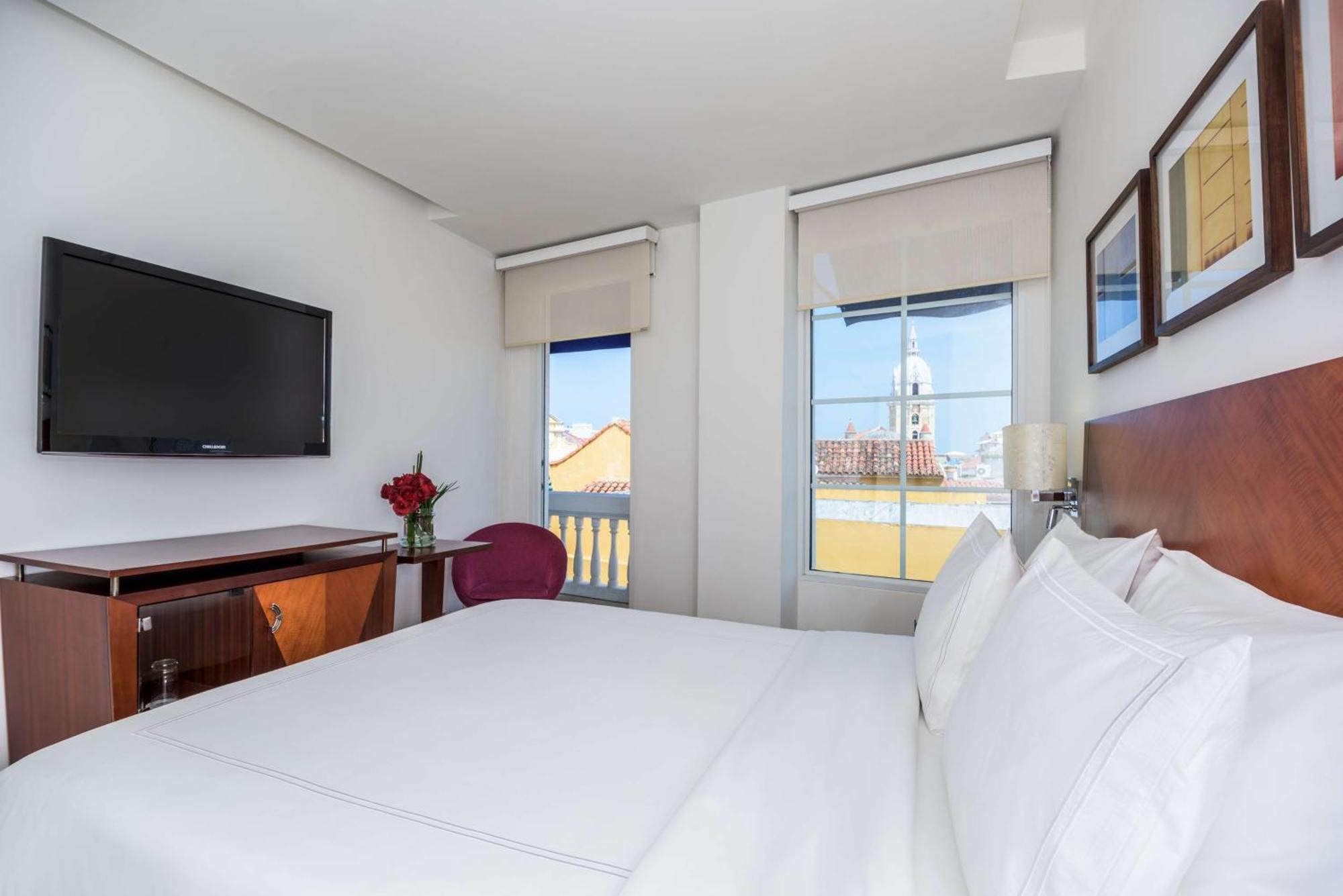 Nh Royal Urban Cartagena Hotel Exterior photo