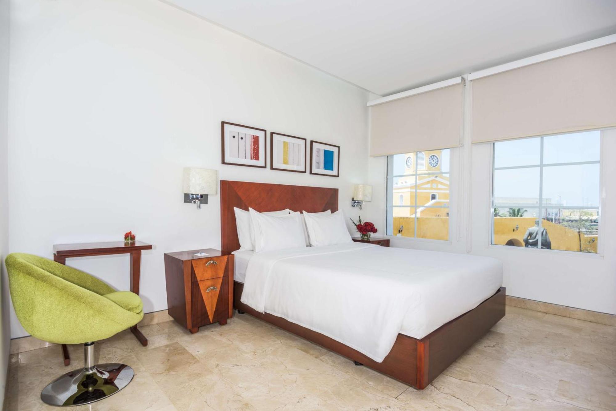 Nh Royal Urban Cartagena Hotel Exterior photo