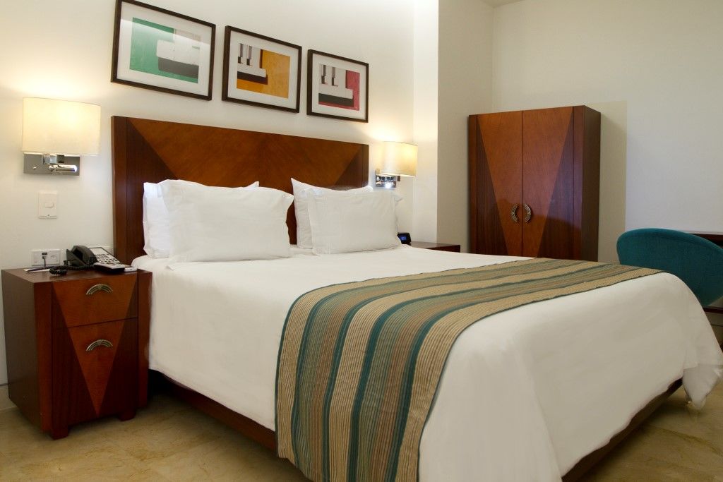 Nh Royal Urban Cartagena Hotel Exterior photo